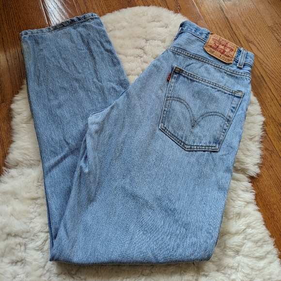 Levi's Other - Vintage Levi's relaxed fit 550 34w 32l